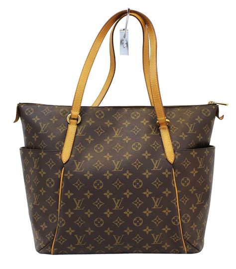 louis vuitton monogram hudson gm shoulder bag|louis vuitton monogram very tote.